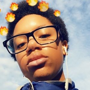 Meet your Posher, April